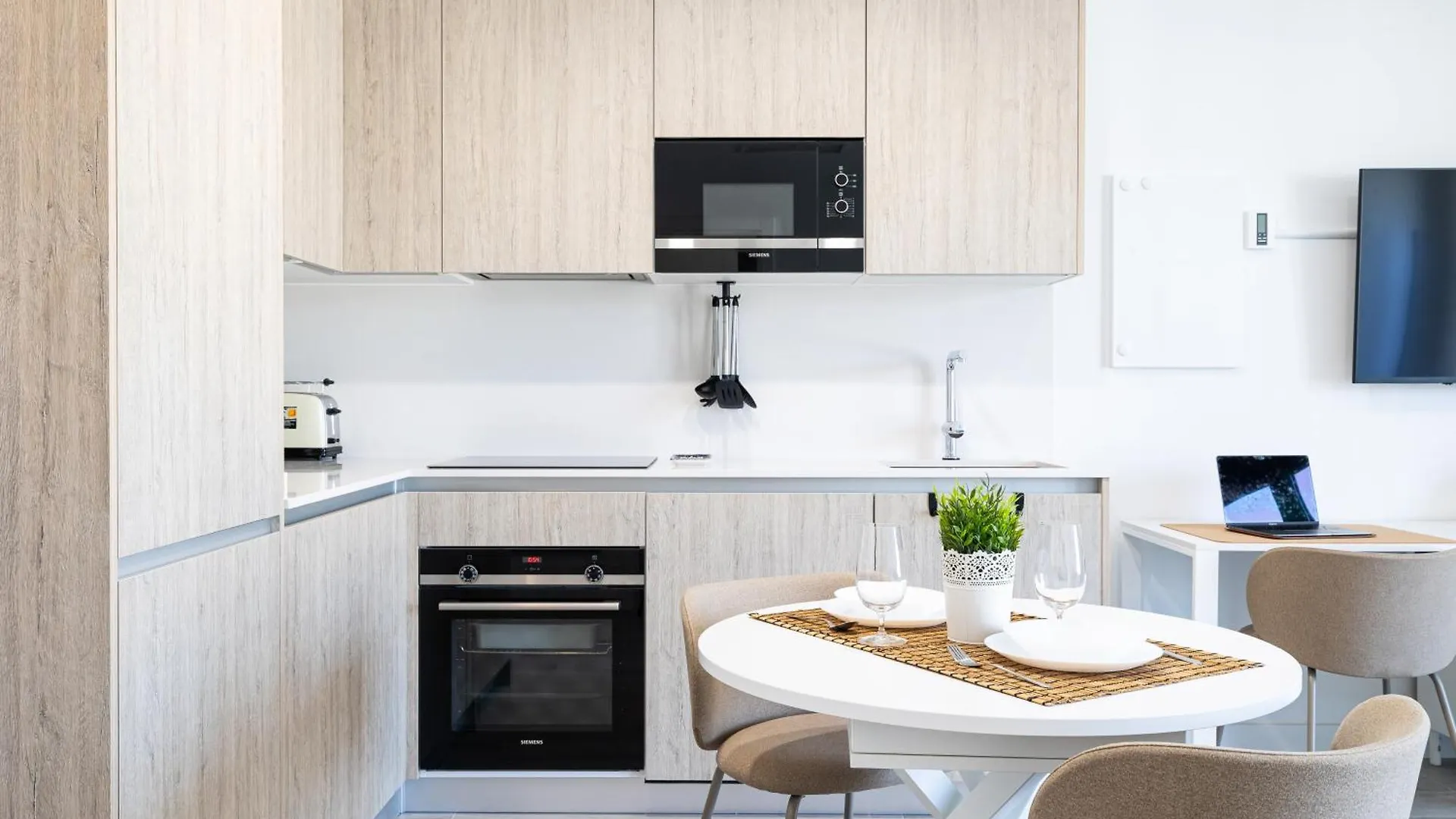 Apartamento Martiricos By Aora Stay Malaga Apartment